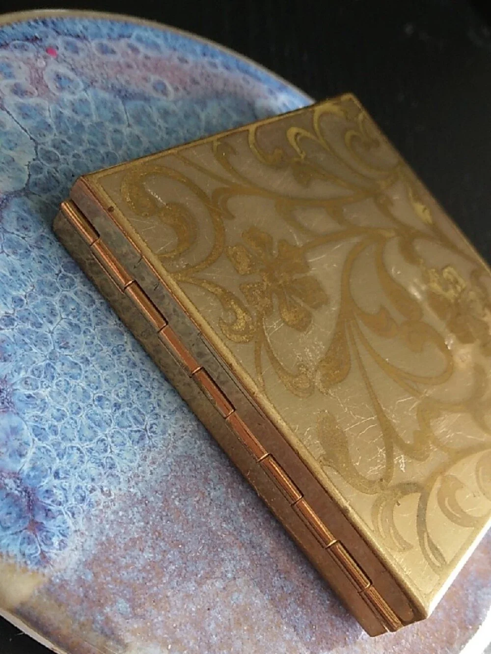 Vintage Volupte 1940s 1950s Gold Floral Powder Compact Mirror